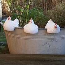 3 Garten-Hühner-Figuren Aus Kunstharz – Bunte Ostergarten-Deko Für Drinnen & Draußen, Rustikales Bauernhaus-Design