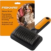 Fiskars Pet Slicker Fır&ccedil;a, Kedi ve K&ouml;pek Fır&ccedil;ası D&ouml;k&uuml;lme i&ccedil;in, İnce Kıllar ve Yumuşak Tutamak Nazik Bakım ve Deshedding i&ccedil;in,