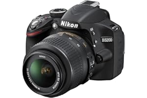 Nikon D3200 - Cámara réflex digital de 24 Mp (pantalla 2.9", estabilizador, vídeo Full HD), color negro - kit con objetivo AF-S DX 18-55mm f/5.6 VR II [importado]