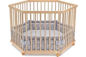 FabiMax Baby Laufgitter 6-eck, stufenlos höhenverstellbar, mit Schlupfsprossen, Laufstall aus massivem Buchenholz (Weiße Sterne)