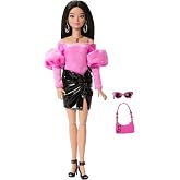Barbie Deluxe Stil Bebek #13" Pembe Barbiecore Kadife &Uuml;st, Kabarık Kollu, Siyah Vinil Mini Etek, Siyah Sa&ccedil;, Pembe &Ccedil;anta ve G&uuml;