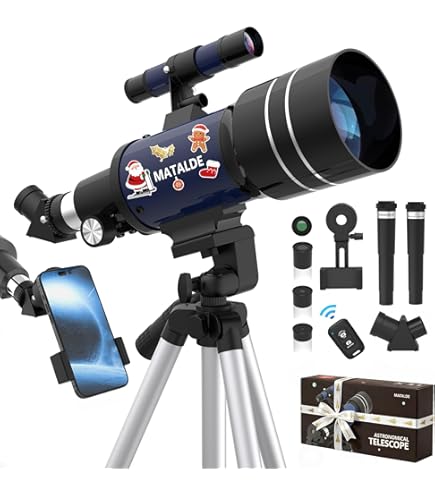 Premium PSD | Telescope With Sturdy Steel Tripod Astronomical Refractor Telescope 3d Rendering Isolated Transparent Background 808337 23218