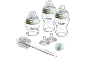 Tommee Tippee Natural Start Glass Newborn Starter Set, 150ml and 250ml Anti-Colic Baby Bottles, Slow and Medium Flow Breast-Like Teats for a Natural Latch, Self-Sterilising