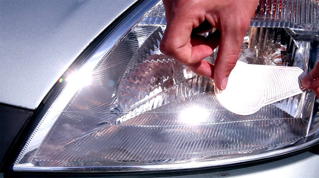 Streetwize Headlight Converter Kit For EU Right Hand Traffic - LHD Beam Benders