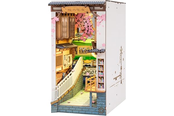 ROBOTIME Sakura Densya Book Nook Maison de Poupée en Bois, Booknook Japon avec Lumières LED DIY Miniature House, Diorama Etagère Décor Cadeau