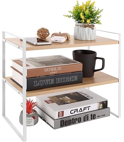 Oude Boek Met Harde Kaftboeken Op Het Bureauplank Van De Grunge Houten Lijst Bibliotheek Terug Naar Schoolachtergrond Met Image75584787