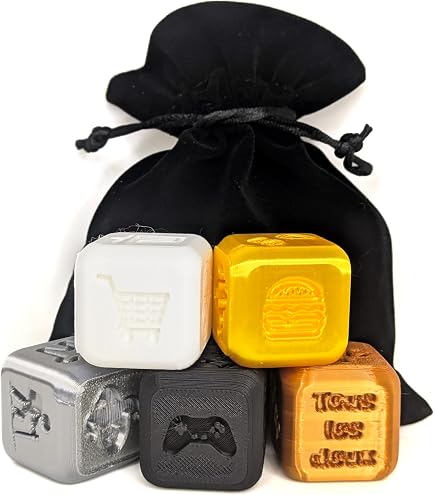 Dé De Décision Pour Films En Bois - 12 Genres Au Choix (Romance, Action...) - Cadeau Original Pour Couple, Anniversaire - Avec Pochette Velours - 3