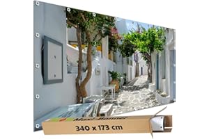 TRIOSK Sichtschutz Garten Dekoration Plane groß mit Natur Motiv Griechenland Gasse Naousa Motivbanner Blickdicht für Terrasse Zaun Gartenzaun Gartenposter PVC Zaunblende 340x173 cm