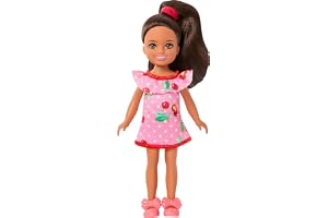 Barbie Club Chelsea-docka med avtagbara kläder | Liten docka i klänning med körsbärsmönster och sandaler, 3+, JJB35