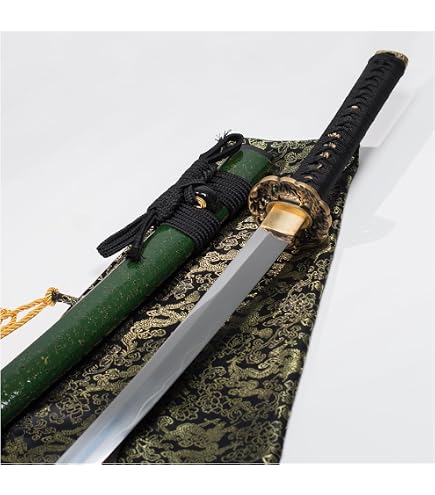 KATANA BLEACH BANKAI DI ICHIGO KUROSAKI LAMA IN LEGNO | Zona Controllata KATANA BLEACH BANKAI DI ICHIGO KUROSAKI LAMA IN LEGNO | Zona Controllata