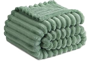 RUIKASI Przytulny koc w kolorze zielonym – 130 x 150 cm, koc polarowy, na sofę, kanapę, do salonu, dekoracyjny koc dzienny, miękki, wełniany, ciepły koc sztruksowy do salonu i przytulnego