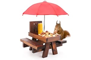 ICYANT Mangiatoia per scoiattoli per esterni, mangiatoia per scoiattoli in legno Tavolo da picnic con ombrello e rastrello per mais, mangiatoia per scoiattoli carina - Include viti di montaggio (rosso)