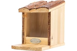 mgc24 Futterhaus für Eichhörnchen - Futterstation zum Aufhängen für Garten und Balkon, aus Holz wetterfest, Naturoptik mit Rindendach, 11,8 x 22,5 x 17,8 cm