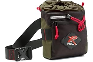 XP Metal Detectors Finds Pouch. Sacca porta oggetti con grande tasca di facile accesso e di una tasca piccola con chiusura a cerniera. Sistema di aggancio multiplo Molle integrato. (XPPOUCH)