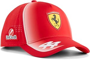 PUMA Scuderia Ferrari F1 2026 Lewis Hamilton Caps kollektion | Finns i två stilar: Klassisk böjd skärm keps, officiellt licensierad PUMA Scuderia Ferrari F1 2026 produkt