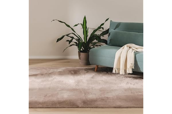 benuta Basic Syntetisk Pälsmatta Furry - Taupe 80x150 cm - Mjuk vardagsrum - Antihalk baksida - Tvättbar - Lämplig för golvvä