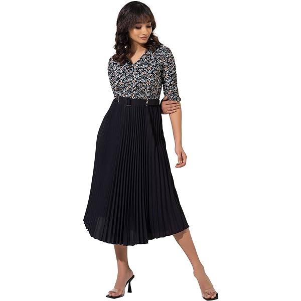 Buy RAABTA FASHION Women's Maxi Dress Georgette A Line Attached Half  Sleeves Top Black Hope Print with Belt Coverage (Size: L) at Amazon.in