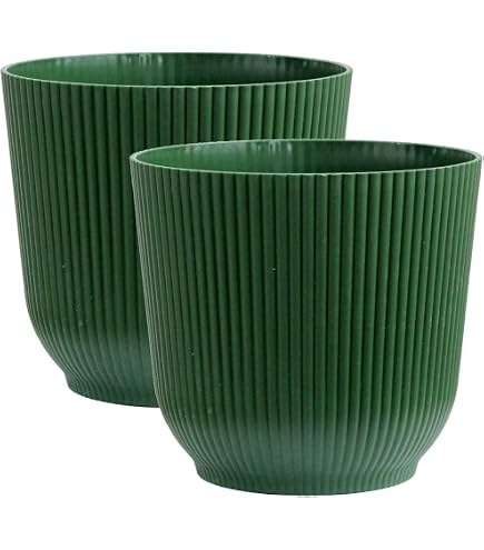 Vaso per fiori in porcellana bianca a forma di corpo di donna e manici Aigio