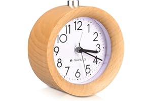 ‎NAVARIS Navaris Analog Holz Wecker mit Snooze - Retro Uhr mit Ziffernblatt Alarm Licht - Leise Vintage Wood Tischuhr ohne Ticken - Naturholz in Hellbraun