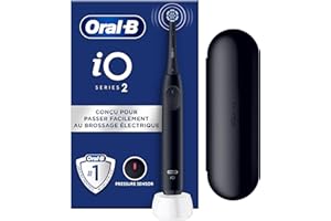 Oral-B iO 2 Brosse A Dents Electrique Noire Pour Adultes, 3 Modes De Nettoyage, Doux Pour Gencives, Brossage Souple, Accessoires, Brossette Oral B De Rechange, Porte-Brossettes, Etui De Voyage