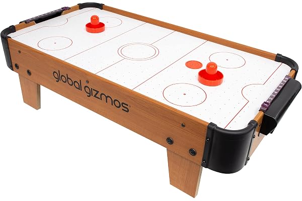 Global Gizmos 55979 Jeu de Hockey sur Table de Luxe Comprenant 2 attaquants et 2 palets/léger et Portable/Fonctionne avec piles/71 cm x 37 cm x 21 cm Blanc