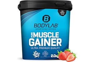 Bodylab24 Pure Muscle Gainer Fragola 2000g, 33g di carboidrati naturali, 40g di proteine e 12g di grassi per 100g, arricchito con creatina monoidrato, ideale per la costruzione della massa