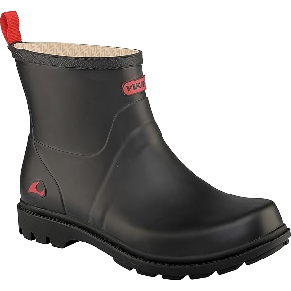 Pn by Durand on Norvège | Vkng woman, Vkng shp, Rdng boots