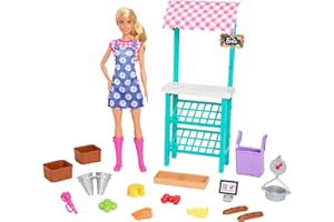 Barbie - Playset Mercato Frutta e Verdura con bambola bionda, stand del mercato, registratore di cassa, verdure, pane, formaggio e fiori, Giocattolo per Bambini 3+ Anni, HCN22