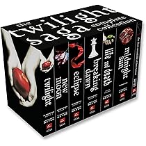 洋書4冊セットthe twilight saga collection BX-TWILIGHT SAGA COMP COLL : Meyer, Stephenie: Amazon.in: Books