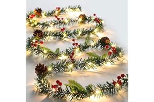 Queta Guirnalda de Navidad artificial con conos, bayas y luces LED para puerta, escaleras, chimeneas, corona de Navidad de 2,6 m