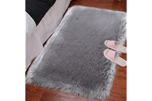 Wissec Faux Fur Rug Soft Grey Fluffy Rug, fluffy carpet,Faux Sheepskin Rugs Floor Carpet for Bedrooms Living Room Kids Rooms Decor Bedside Rugs, Runner Rug for Hallway23.6x35.4 inch (Grey,60 * 90cm)