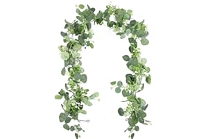 WQDD STANPET Eukalyptus Girlande Künstlich – 1,8m Girlande Eukalyptus mit Grünen Blättern & Weißen Blumen, Hängedeko für Hochzeit, Tisch, Bogen & Zuhause
