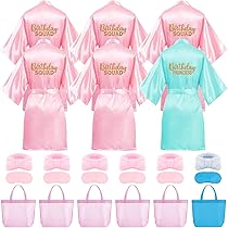 Set 24 Pezzi Spa Party Per Ragazze - 6 Accappatoi, Fasce, Maschere E Borse Tote