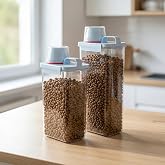 Gobypet 2&rsquo;li B&uuml;y&uuml;k Boy Kedi K&ouml;pek Mama Saklama Kabı &ndash; &Ouml;l&ccedil;ekli Kapak, Sızdırmaz Mama ve Yem İ&ccedil;in &Ccedil;ok Ama&ccedil;lı Set (2300-2800 ml)