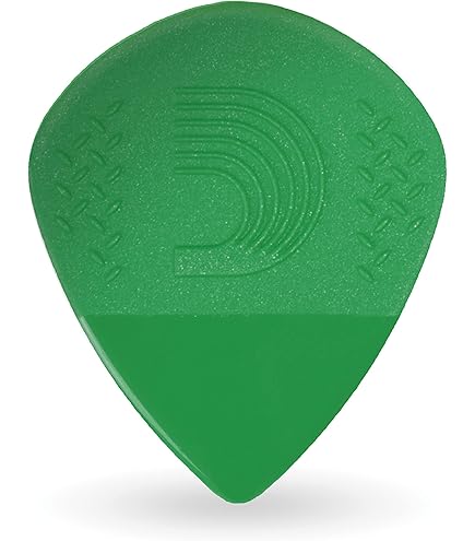 Médiator Signature Chris Thile En Caséine 1.4mm – Pour Mandoline, Tonalité Chaude, Forme Triangulaire, Biseau Trois Coins, Confort Maximal !