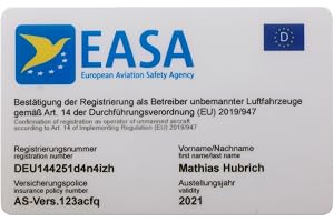 Roboterwerk Drone körkort – ditt EU-kompetensbevis A1/A3 och A2 i checkkortstorlek, QR-kod, tillval landsflagga, fotoID och adress högkvalitativt plastkort (UAS-registreringsbekräftelse)