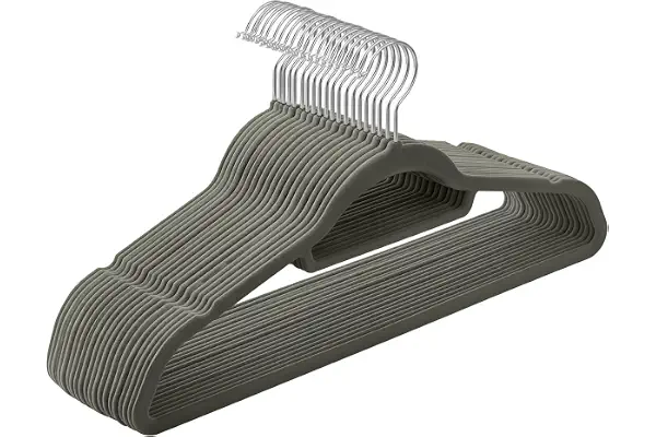 SONGMICS Perchas de Terciopelo, Paquete de 20, Antideslizantes | 0,6 cm Espesor, 42,7 cm Ancho, Espacio Mínimo, Ganchos Giratorios de 360°, Gris, Colección BREANNA CRF20V