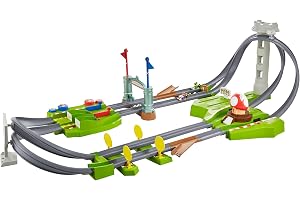Hot Wheels HFY15 - Mario Kart Mario Circuit Trackset Deluxe inkl 2 leksaksbilar, leksaker från 5 år