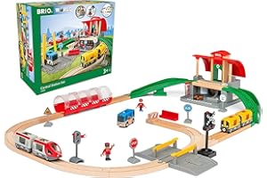 BRIO World 33989 Großes City Bahnhof Set - Umfangreiches Holzeisenbahn-Set mit Umsteigebahnhof - Empfohlen ab 3 Jahren