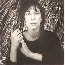 Land: Patti Smith: Amazon.es: CD y vinilos}