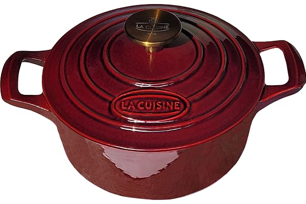 La Cuisine Cocotte en fonte émaillée de 2L - Diamètre 20 cm, Revêtement Intérieur Émaillé Noir Mat, Canneberge, Poignée du Couvercle en Acier Inoxydable Plaqué Or