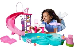 Barbie Dream poollekset med tematiska tillbehör | Pool med 6 lekområden, rutschkana, bubbelbad, 20+ tillbehör, från 3 år, JKG83