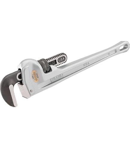 Clé tuyau droite robuste RIDGID 200mm (8 po) en acier - Bricolage