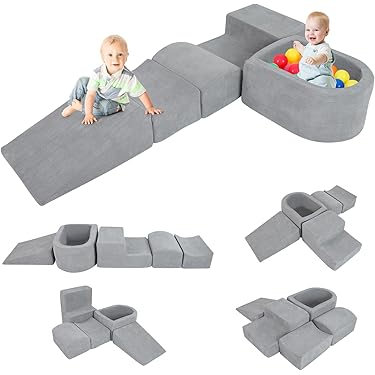 Spelen Draait Allemaal Om De Bouwstenen Voor Groei. Studio Shot Van Een Schattig Jongetje Met Die Spellen Wereld Betoveren Tegen 261953656