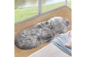 ORINOVA Kunstfell Teppich Grau Flauschig Fellteppich 60x120 cm Schlafzimmer Bettvorleger Kuschelteppich Weich Waschbar Langflor Fellform