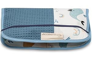ULLENBOOM Windeltasche für unterwegs, Blau Wale, Made in EU - Wickeltasche für bis zu 3 Windeln, Feuchttücher & weiteres Zubehör, Ideal als Wickelorganiser für den Kinderwagen