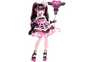 Monster High - Draculaura Scary Sweet Birthday, bambola con abito da party rosa e accessori a tema, palloncino, regalo e invito inclusi, giocattolo per bambini, 4+ anni, JBG74