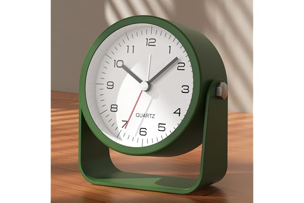 AYRELY® 8,9 cm liten analog reseväckarklocka, batteridriven | Söt bordsklocka med ljus, justerbar vinkel, sängbord, sovrum, barnrum och vardagsrumsdekor