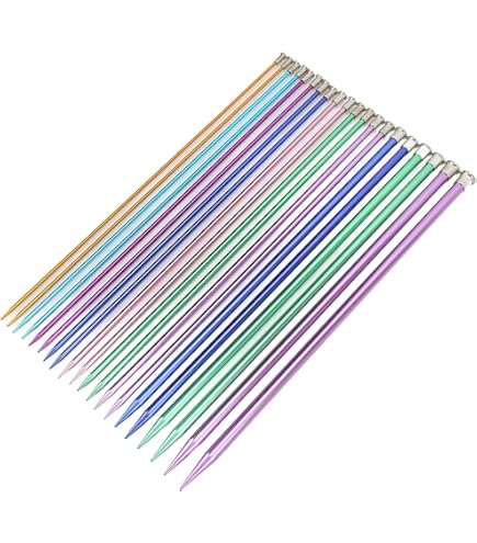Disegno cucito a mano in rilievo con strass argento chiaro scintillante