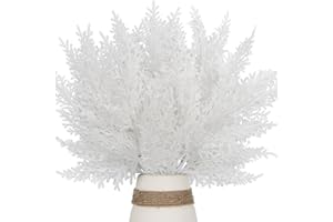 KKSTY Paquete de 24 ramas de agujas de pino artificial, púas de pino falsas de Navidad para guirnaldas, suministros para hacer coronas y decoración de jardín en el hogar (blanco)